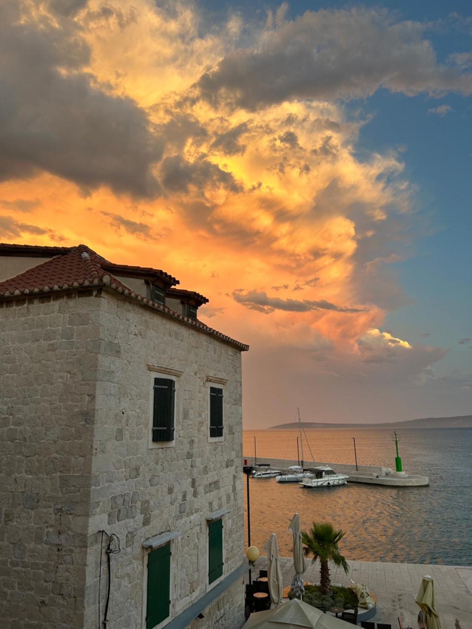 Portside Apartment Kaštela Eksteriør bilde